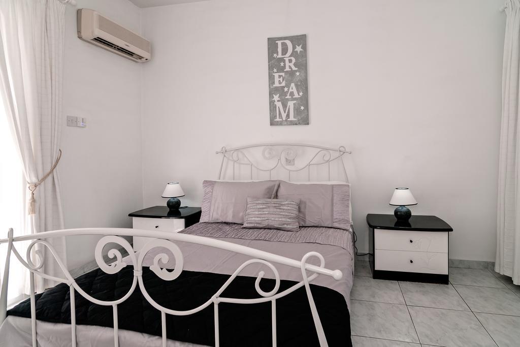 Sue'S Apartment Pafos Dış mekan fotoğraf