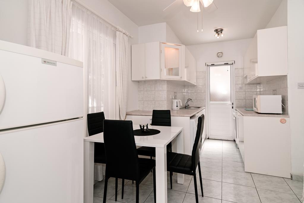Sue'S Apartment Pafos Dış mekan fotoğraf