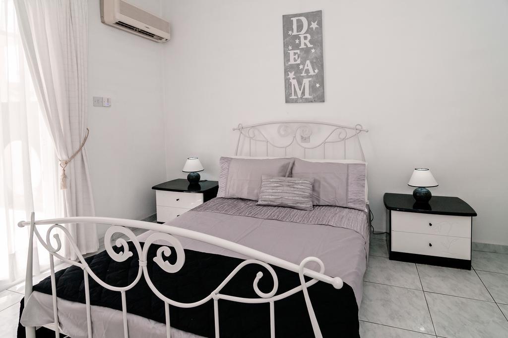 Sue'S Apartment Pafos Dış mekan fotoğraf